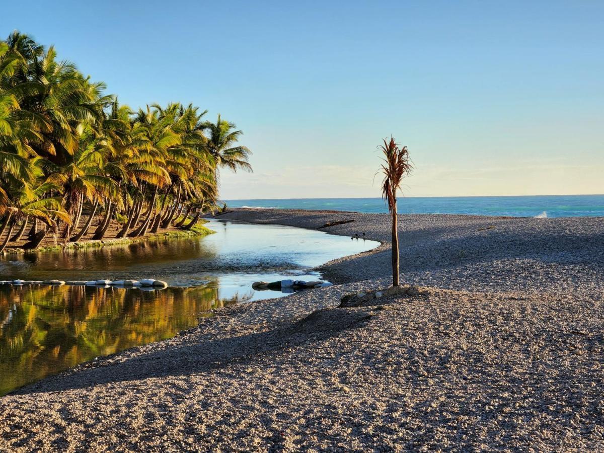 Beachfront Apartment, Quiet 4 Beds, 1 Bath, Ac, Wi-Fi, Hot Water, In Paraiso Near Los Patos Kültér fotó