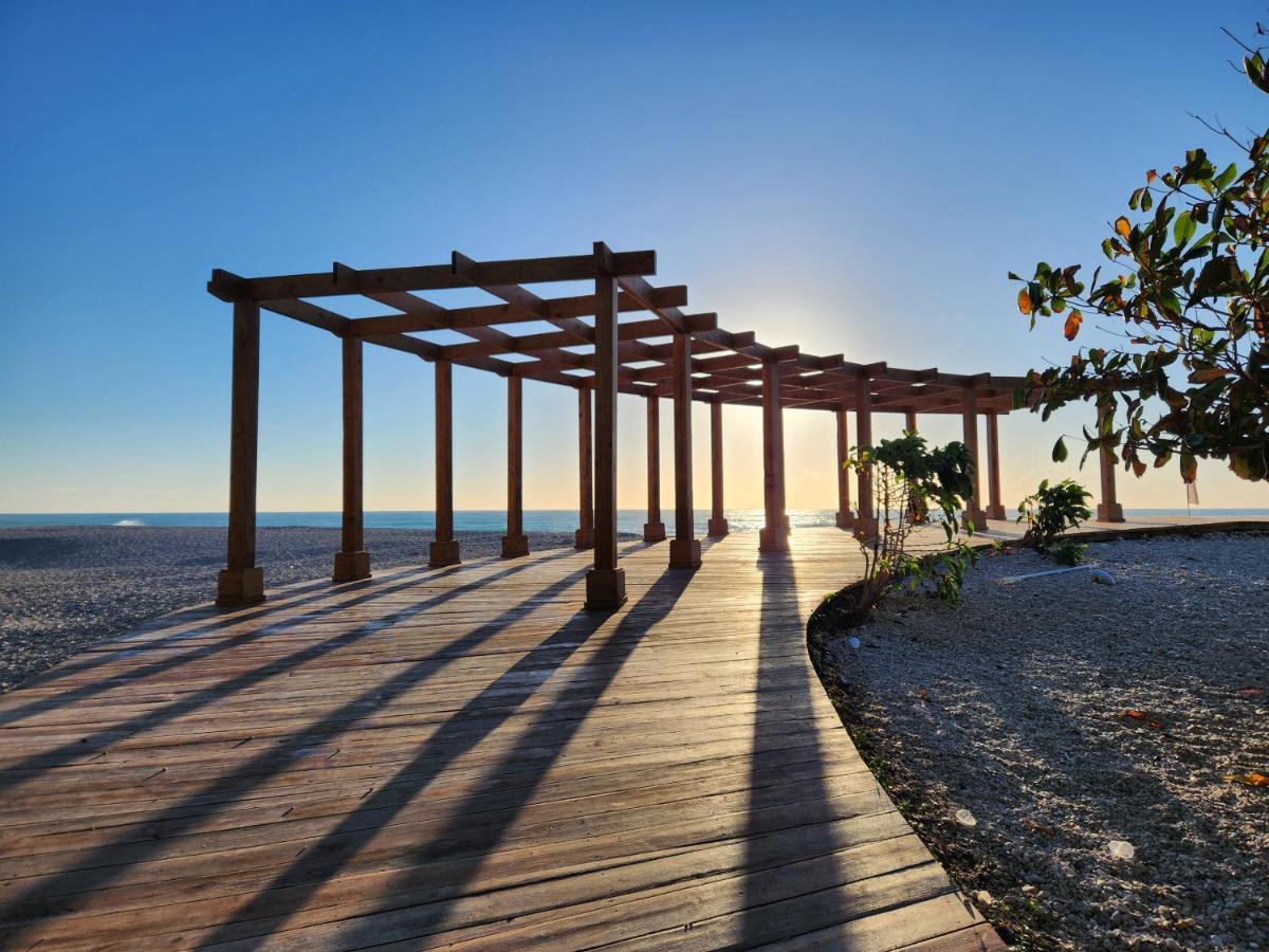 Beachfront Apartment, Quiet 4 Beds, 1 Bath, Ac, Wi-Fi, Hot Water, In Paraiso Near Los Patos Kültér fotó